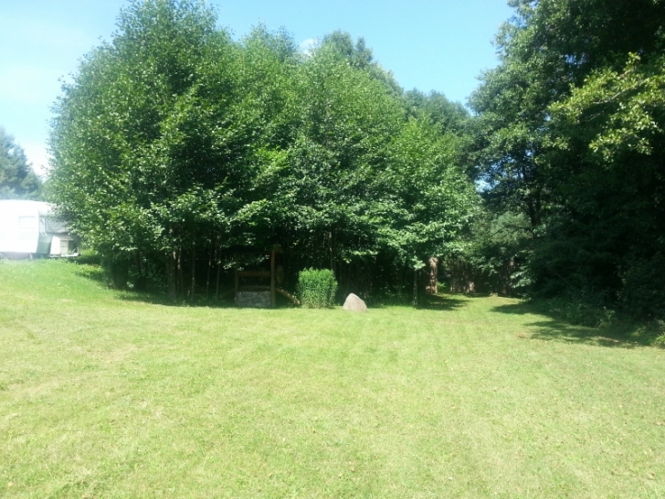 Namų, sodybų nuoma: SODYBA ANT SNAIGYNO EŽERO KRANTO (LAZDIJŲ RAJ