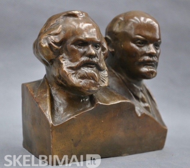 Senas V.I.Lenino ir K.Markso bronzinis biustas  